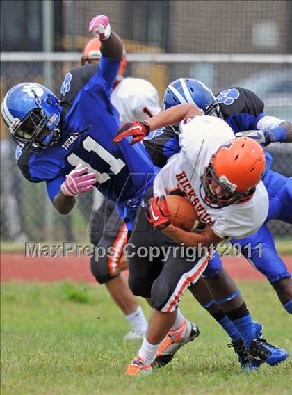 Thumbnail 2 in Hicksville @ Hempstead photogallery.