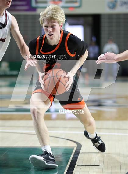 Thumbnail 1 in New Lexington vs. Fairfield Union (OHSAA D2 District Final) photogallery.