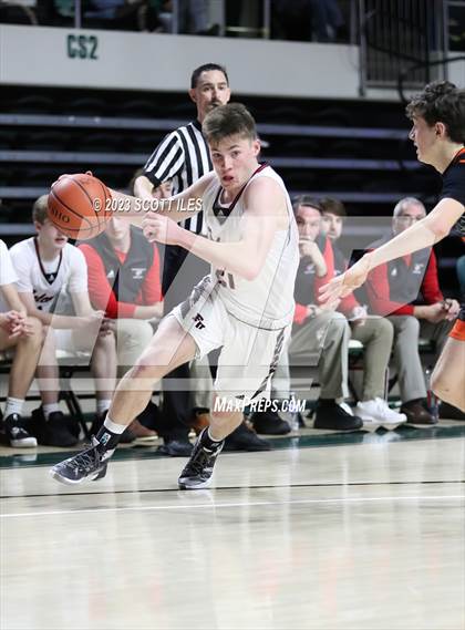 Thumbnail 2 in New Lexington vs. Fairfield Union (OHSAA D2 District Final) photogallery.