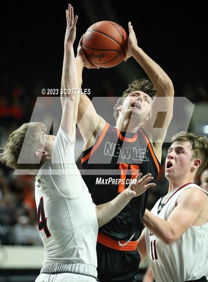 Thumbnail 3 in New Lexington vs. Fairfield Union (OHSAA D2 District Final) photogallery.