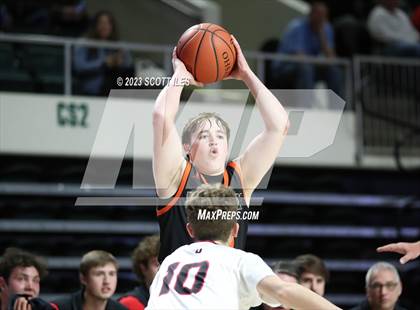 Thumbnail 1 in New Lexington vs. Fairfield Union (OHSAA D2 District Final) photogallery.