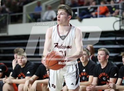 Thumbnail 2 in New Lexington vs. Fairfield Union (OHSAA D2 District Final) photogallery.