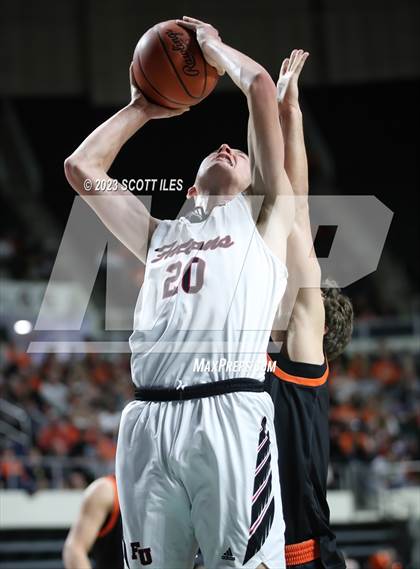 Thumbnail 1 in New Lexington vs. Fairfield Union (OHSAA D2 District Final) photogallery.