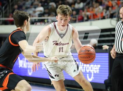 Thumbnail 3 in New Lexington vs. Fairfield Union (OHSAA D2 District Final) photogallery.