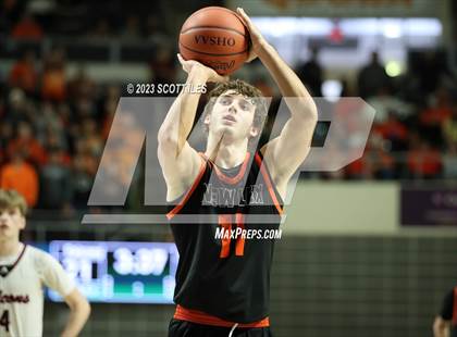 Thumbnail 3 in New Lexington vs. Fairfield Union (OHSAA D2 District Final) photogallery.