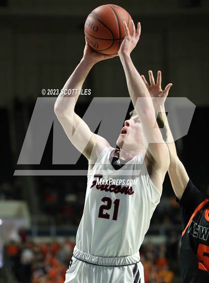 Thumbnail 2 in New Lexington vs. Fairfield Union (OHSAA D2 District Final) photogallery.