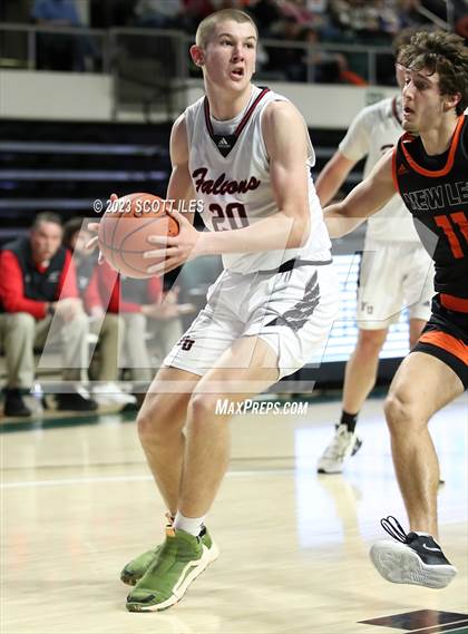 Thumbnail 1 in New Lexington vs. Fairfield Union (OHSAA D2 District Final) photogallery.