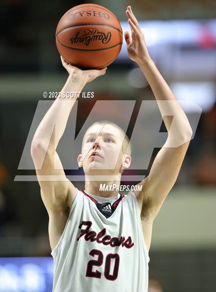 Thumbnail 2 in New Lexington vs. Fairfield Union (OHSAA D2 District Final) photogallery.