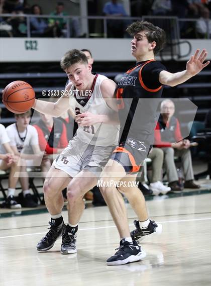 Thumbnail 3 in New Lexington vs. Fairfield Union (OHSAA D2 District Final) photogallery.