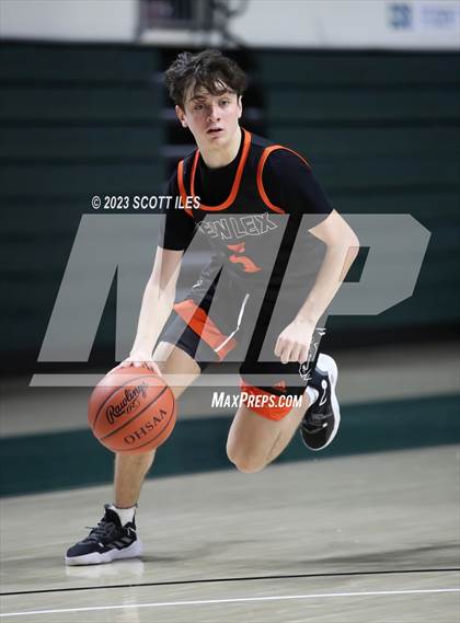 Thumbnail 2 in New Lexington vs. Fairfield Union (OHSAA D2 District Final) photogallery.
