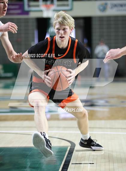 Thumbnail 3 in New Lexington vs. Fairfield Union (OHSAA D2 District Final) photogallery.