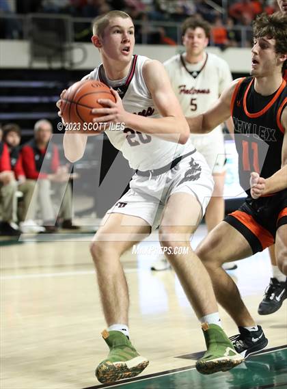 Thumbnail 3 in New Lexington vs. Fairfield Union (OHSAA D2 District Final) photogallery.