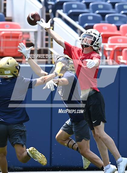 Thumbnail 2 in Chaparral vs. Mullen (Denver Broncos 7-on-7) photogallery.