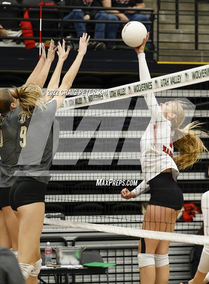 Thumbnail 1 in Davis vs. Weber (UHSAA 6A Second Round) photogallery.