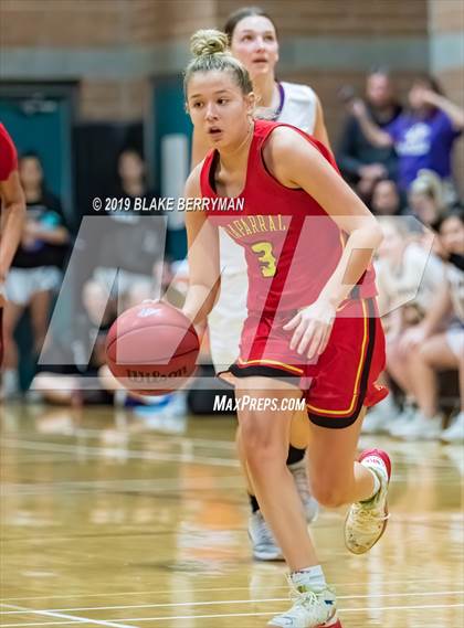 Thumbnail 1 in Chaparral vs. Sabino photogallery.