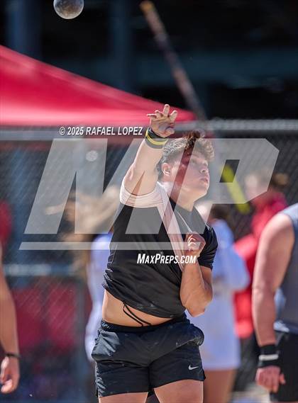 Thumbnail 2 in Dog Pound Invitational (Shot Put) photogallery.