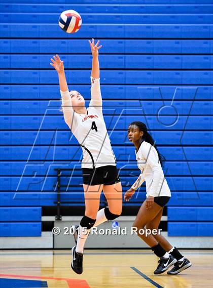 Thumbnail 1 in Texas vs Garland (Garland ISD Volleyball Tournament) photogallery.
