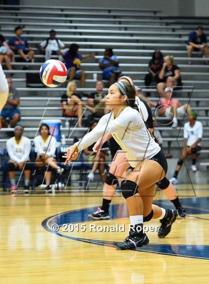 Thumbnail 2 in Texas vs Garland (Garland ISD Volleyball Tournament) photogallery.