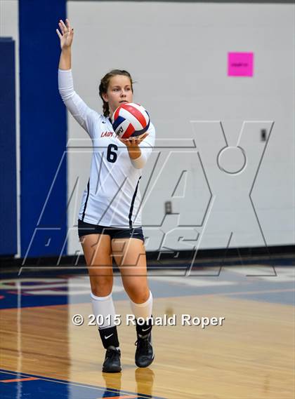 Thumbnail 2 in Texas vs Garland (Garland ISD Volleyball Tournament) photogallery.