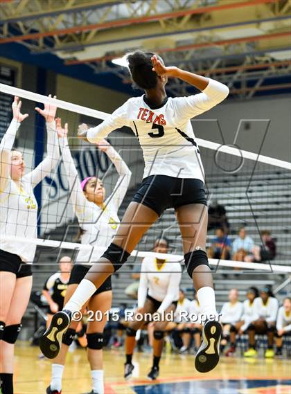 Thumbnail 1 in Texas vs Garland (Garland ISD Volleyball Tournament) photogallery.