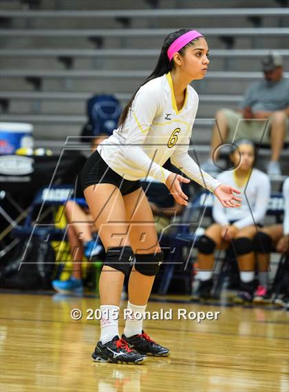 Thumbnail 1 in Texas vs Garland (Garland ISD Volleyball Tournament) photogallery.