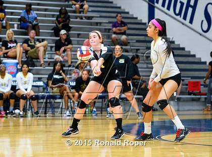 Thumbnail 1 in Texas vs Garland (Garland ISD Volleyball Tournament) photogallery.