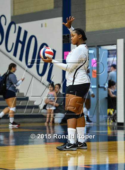 Thumbnail 3 in Texas vs Garland (Garland ISD Volleyball Tournament) photogallery.