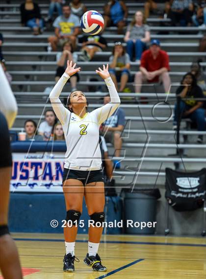 Thumbnail 3 in Texas vs Garland (Garland ISD Volleyball Tournament) photogallery.