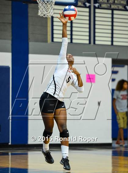 Thumbnail 2 in Texas vs Garland (Garland ISD Volleyball Tournament) photogallery.