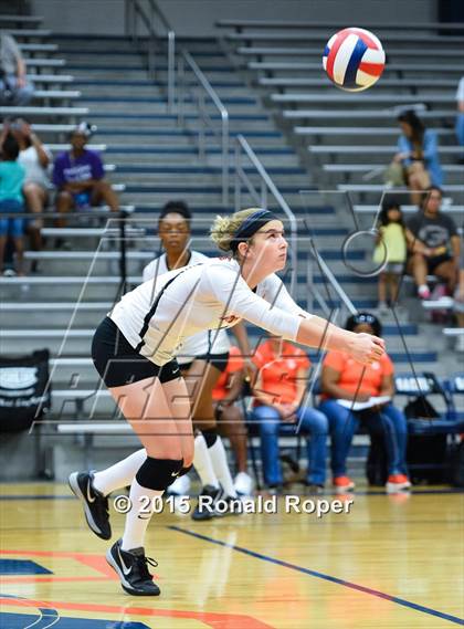 Thumbnail 3 in Texas vs Garland (Garland ISD Volleyball Tournament) photogallery.