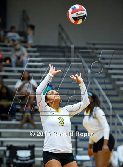 Thumbnail 3 in Texas vs Garland (Garland ISD Volleyball Tournament) photogallery.
