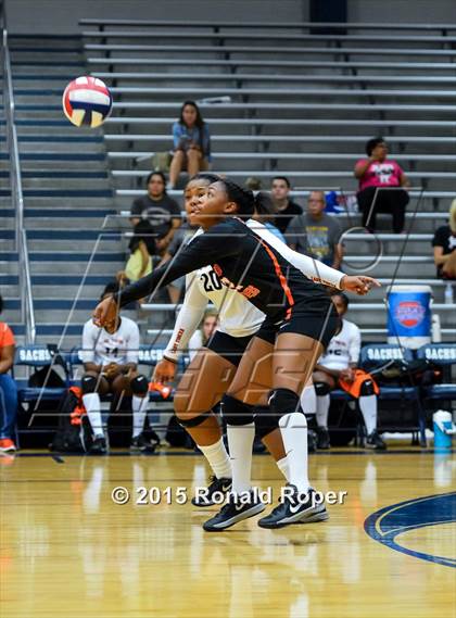Thumbnail 2 in Texas vs Garland (Garland ISD Volleyball Tournament) photogallery.