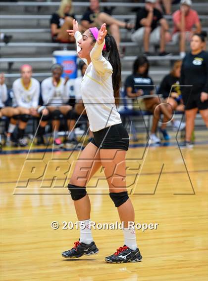 Thumbnail 3 in Texas vs Garland (Garland ISD Volleyball Tournament) photogallery.