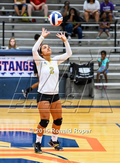 Thumbnail 1 in Texas vs Garland (Garland ISD Volleyball Tournament) photogallery.