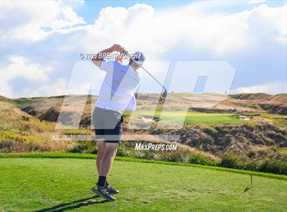 Thumbnail 2 in CHSAA 3A State Championship - Day 1 photogallery.