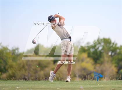 Thumbnail 2 in CHSAA 3A State Championship - Day 1 photogallery.