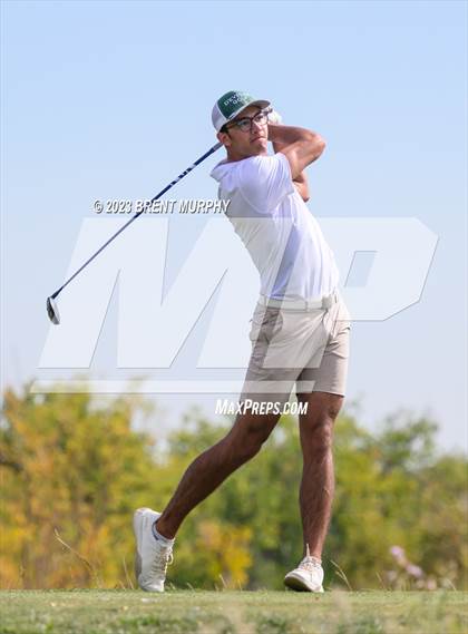 Thumbnail 3 in CHSAA 3A State Championship - Day 1 photogallery.