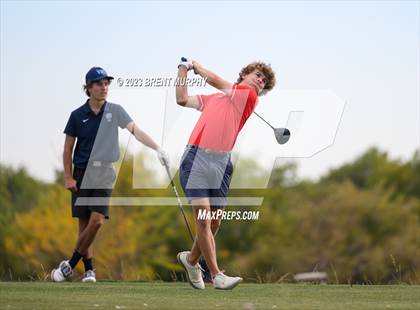 Thumbnail 3 in CHSAA 3A State Championship - Day 1 photogallery.