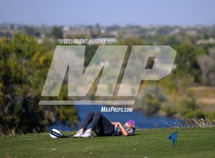 Thumbnail 2 in CHSAA 3A State Championship - Day 1 photogallery.