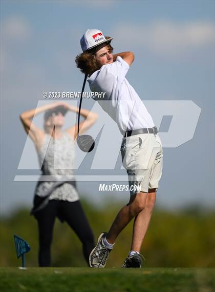 Thumbnail 1 in CHSAA 3A State Championship - Day 1 photogallery.