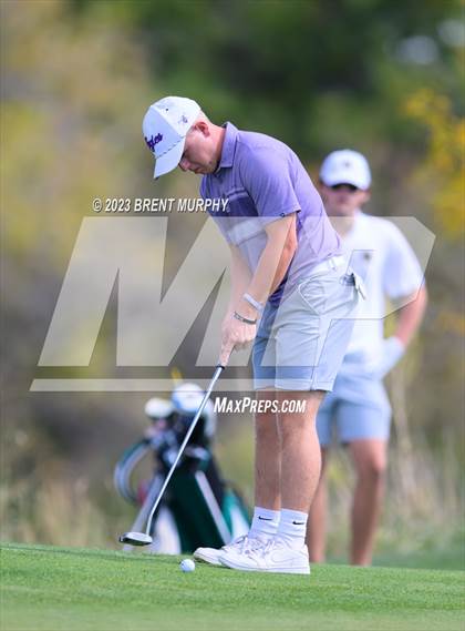 Thumbnail 1 in CHSAA 3A State Championship - Day 1 photogallery.
