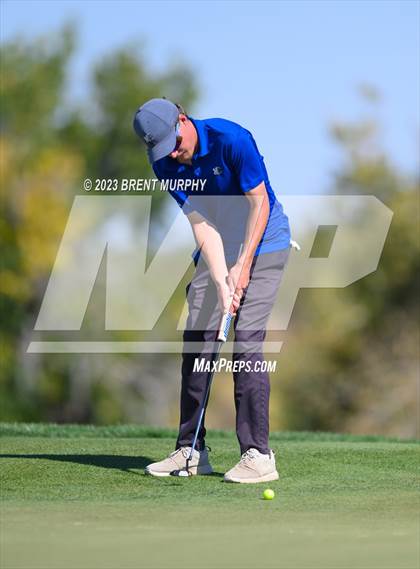 Thumbnail 2 in CHSAA 3A State Championship - Day 1 photogallery.