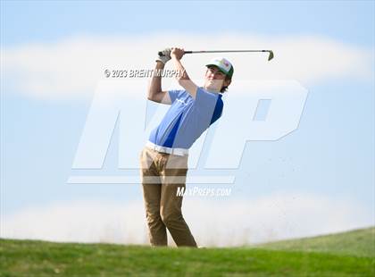 Thumbnail 2 in CHSAA 3A State Championship - Day 1 photogallery.