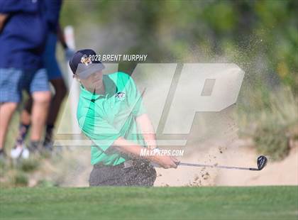 Thumbnail 2 in CHSAA 3A State Championship - Day 1 photogallery.