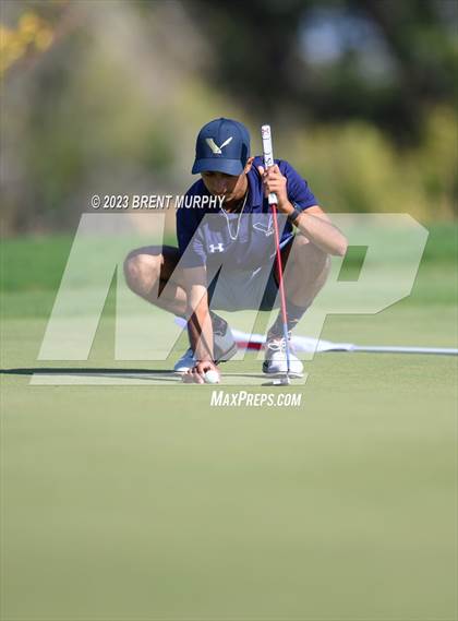 Thumbnail 2 in CHSAA 3A State Championship - Day 1 photogallery.