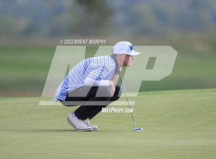 Thumbnail 2 in CHSAA 3A State Championship - Day 1 photogallery.