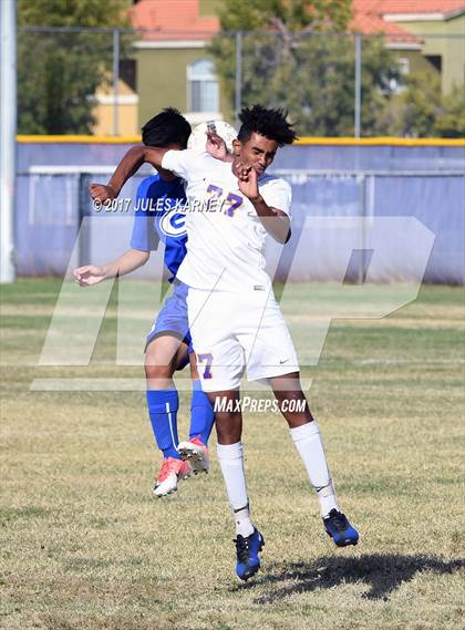 Thumbnail 3 in Durango vs Bishop Gorman photogallery.
