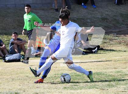 Thumbnail 2 in Durango vs Bishop Gorman photogallery.