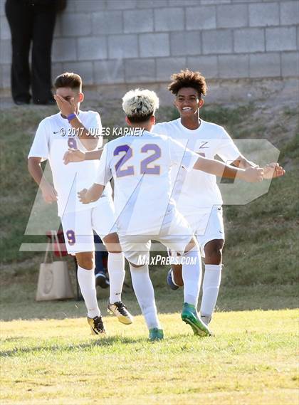 Thumbnail 3 in Durango vs Bishop Gorman photogallery.