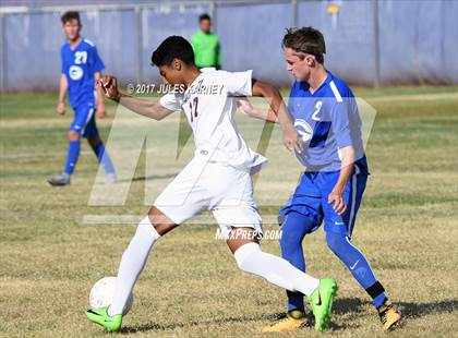 Thumbnail 3 in Durango vs Bishop Gorman photogallery.